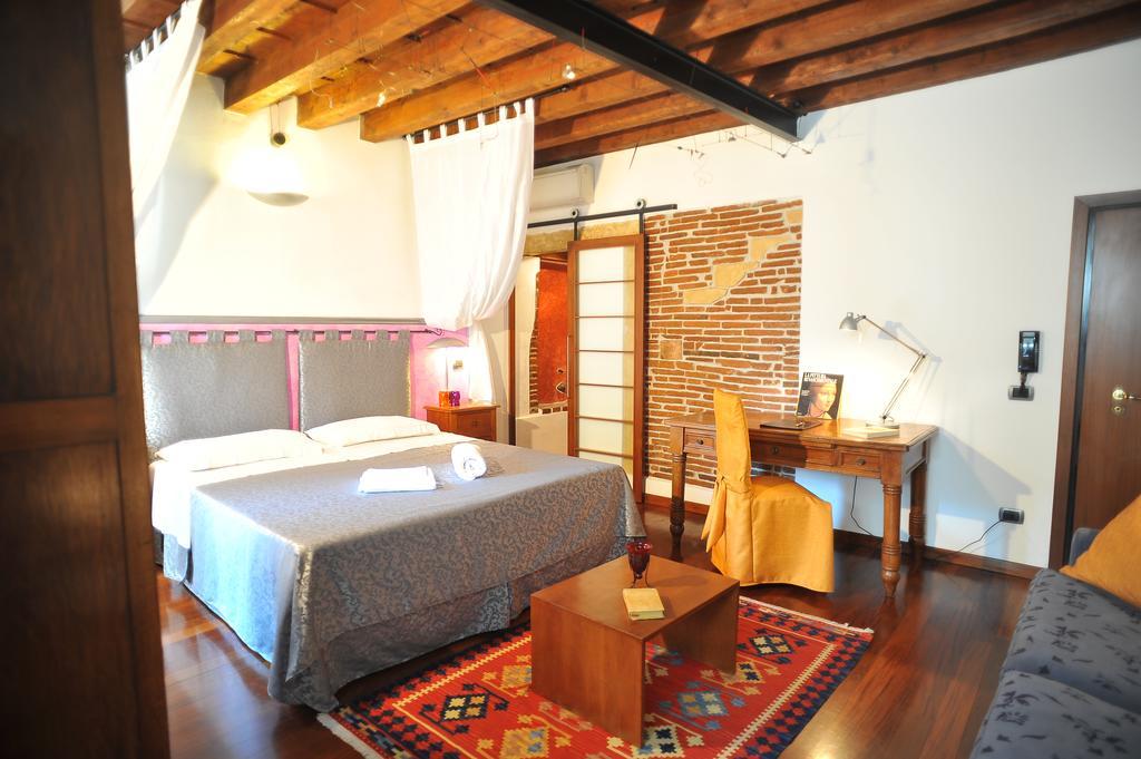 Antica Via Roma Garden View Bed & Breakfast 2*