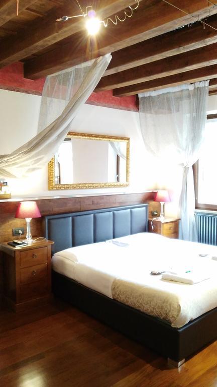Antica Via Roma Garden View Bed & Breakfast Verona